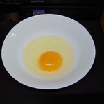 牛すじカレー 小さなカレー家 - 生玉子（50円）