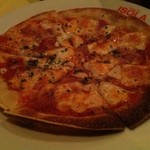 ISOLA - ガーリックピザ。カロリーが・・・