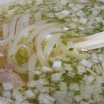 麺処さとう - 麺を投入