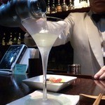 BAR ル・ヴェール - 真性ヴェスパー・マティーニ（キナリレ入り）