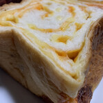 ル ミトロン食パン - チェダーチーズ食パン