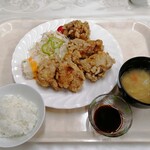 ごはん屋MaMa丸 - 配膳された時点で喰えんと分かるデカさ！