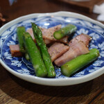 朝めし酒場 ナニコレ食堂 - アスパラベーコン