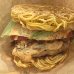 チリトマ ラーメン THANK - チリトマラーメンバーガー