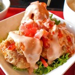 中国料理 くらぽ - 「ランチセット」の鶏の唐揚げ（マヨチリソース）