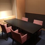 Kyoubashi Basara - 席間が広い個室は2名～4名で利用できます