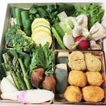 モトイ - 白い箱：京野菜たち
