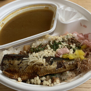 弁当『平日昼だけ』カレーだけ_1