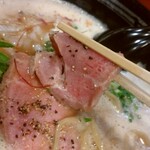 麺屋 はやぶさ - チャーシュー