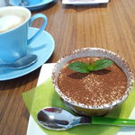 Caffe Kapua - ティラミスとカフェラテ