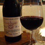 クオーレ・フォルテ - ランブルスコさん発砲してまする。一次発酵しているときに瓶詰して、自然な発酵を楽しめる。ラベルもかわいいでしょ♪もうぐびぐびいけちゃいます。