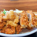 たるみ食堂 - 横からチキンカツ