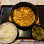 中国日隆園 - マーボー豆腐定食(600円)です！