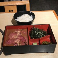 羽田市場 ギンザセブン - 天然マグロ丼（税込み９９０円）