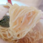 ラーメンの店みよし - 麺は黄色い麺