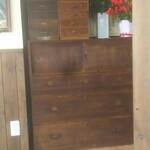 お好み焼き まりや - 箪笥。