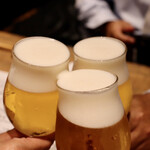 餃子とスパークリング バブルス - トリビーで乾杯〜♪