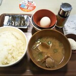 すき家 - たまかけご飯＋あさり汁変更 360円(税込)(2020年5月21日撮影)