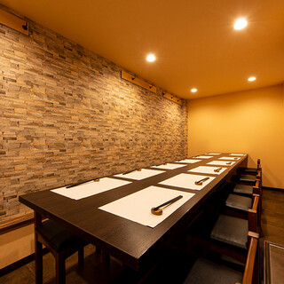 Private rooms can accommodate small to large groups.Smoking and non-smoking seats are also available!