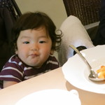 Fogliolina della Porta Fortuna - 満足げの孫　(2012/05)