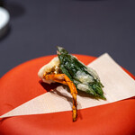 プレゼンテ スギ - 2020.5 勝浦伊勢海老の付け根と佐倉お茶の新芽フリット