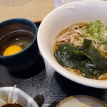 山田うどん - ハーフサイズのお蕎麦。