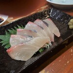 居酒屋 武双 - シマアジ刺身ハーフ