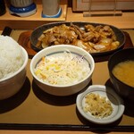 やよい軒 - 鉄板牛バラ焼定食