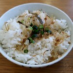 らーめん 鈴音 - 煮干し飯