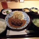 ご飯屋 おかだしょうてん - 