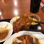 龍華軒 - 酢豚リフト