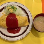 オムライス ¥800