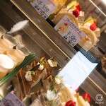 パティスリー ジュナ - プリンやロールケーキの一本売りもあり！