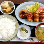 ふくや食堂 - 料理写真:日替わり定食　B．コロッケとミンチカツ定食680円(税込)