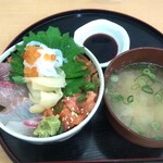 ごはん処 藤井堂 - ミニ海鮮丼 (税込)600円　※拡大(2020.05.22)