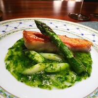 蒼 - 鱗を付けたままの金目鯛、