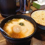 お茶の水 大勝軒  - 味玉は、神田カレーマイスター特典で、サービス頂きました☆