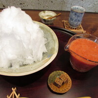 但 - かき氷 生いちごと蜜の氷盛り