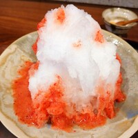 但 - かき氷 生いちごと蜜の氷盛り