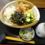 福六十  - 梅肉の冷たいうどん