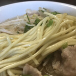 味処さかもと - 少し細めの中華麺