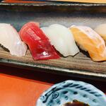 味道楽 - サーモンはトロっと。