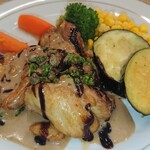 レストラン山水 - チキン（旬彩どりもも肉）のグリルゴルゴンドーラのバルサミコソース