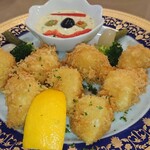 レストラン山水 - フライドカマンベールチーズ　タルタルソース　クラッカー添え