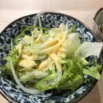 ひろみ鮨 - マヨネーズベースの自家製ドレッシングがウンマイ