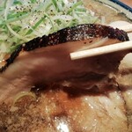 麺屋 八海山 - しっかりと味の染みた豚バラチャーシュー