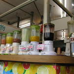 フルーツ・ヒラヤマ - 全部で１４種類程並ぶ