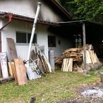 車を置いて、坂を登るとこんな感じ♪