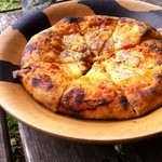 パン工房 のら - 先に焼けてたﾋﾟｻﾞをいただきました☆