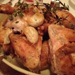 ラミティエ - 　サービスショット　圧巻の若鳥丸ごとロースト！